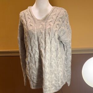 Cable Knit Cream Sweater Pearl Grey Hooded 20x26” Soft Casual NWOT